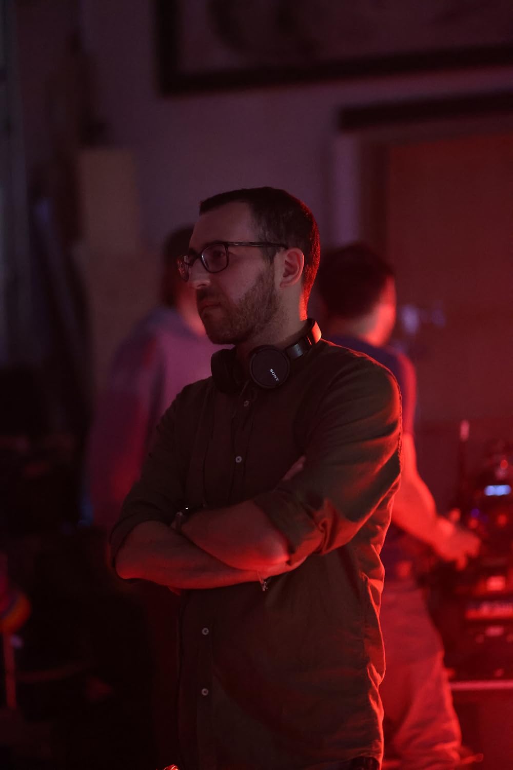 Dom Cutrupi on set